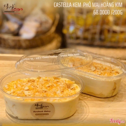 banh-castella-kem-pho-mai-hoang-kim